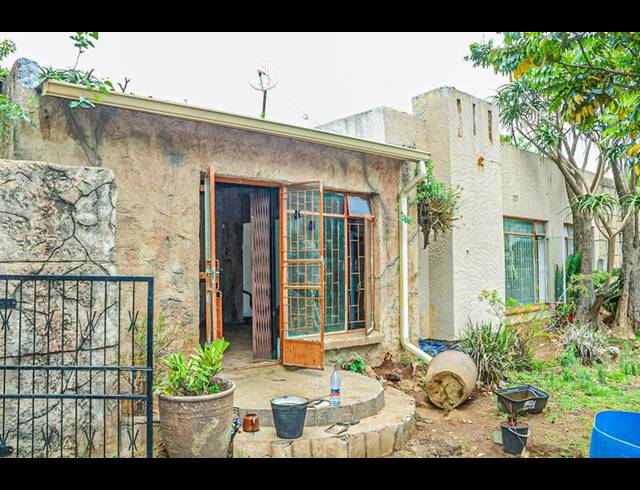 3 BEDROOM HOUSE FOR SALE IN CRESSLAWN